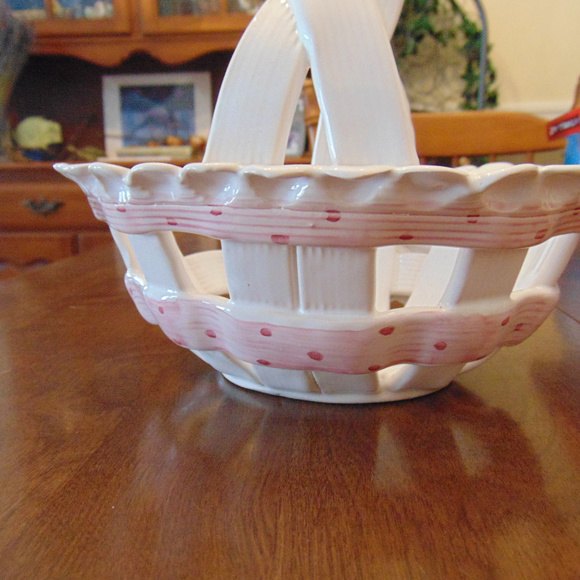 RC&CL Decorative Ceramic Basket - Picture 2 of 6